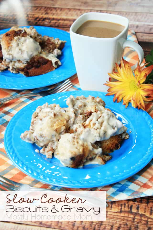 Slow Cooker Biscuits and Gravy
